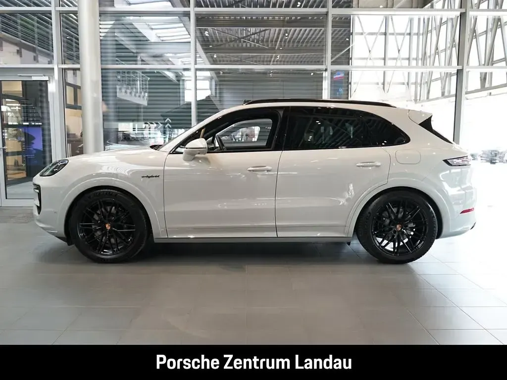 Gebraucht Porsche Cayenne E-Hybrid Black Edition 470 PS (345 kW) 2026 Weiß SUV