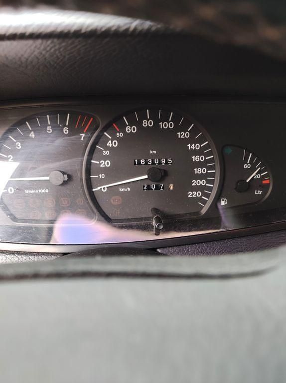 Schwarz Gebraucht 1997 Opel Omega Limousine | 3.600 € (Fairer Preis) - Bild 1/4