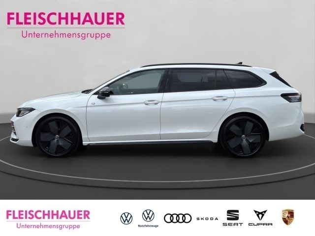 Gebraucht VW Passat R-line 150 PS (110 kW) 2024 Weiss Kombi