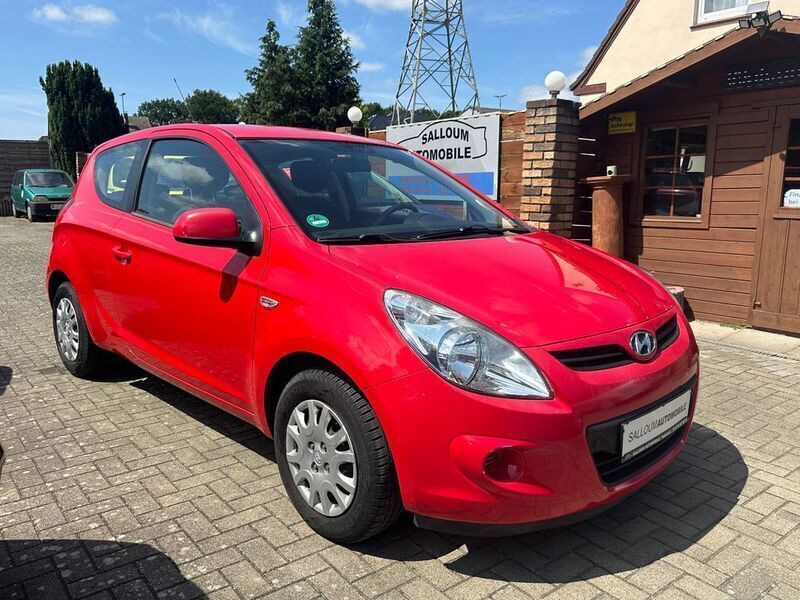 Rot Gebraucht 2011 Hyundai i20 Edition Kleinwagen | 2.490 € (Guter Preis) - Bild 1/4