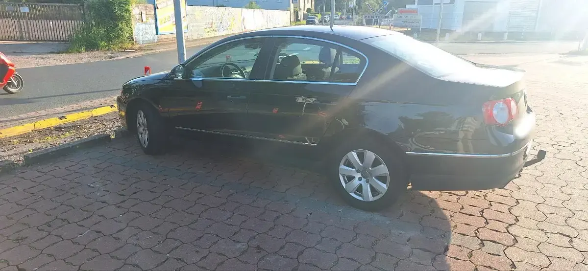Gebraucht VW Passat 160 PS (117 kW) 2009 Schwarz Limousine