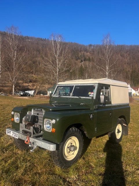 Grün Gebraucht 1982 Land Rover 88 SUV | 48.000 € - Bild 1/4