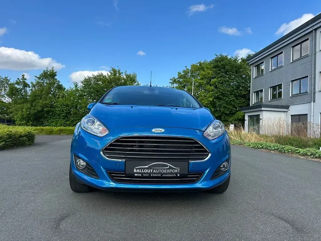 Gebraucht Ford Fiesta Titanium 101 PS (74 kW) 2016 Blau Kleinwagen