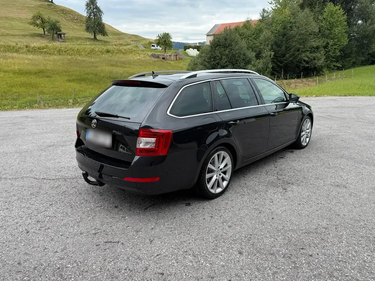 Gebraucht Skoda Octavia Dynamic 110 PS (80 kW) 2015 Schwarz Kombi