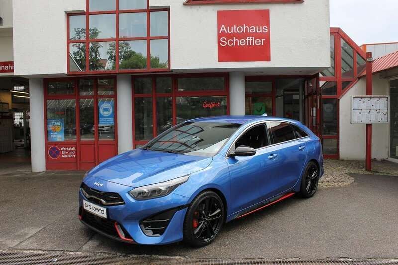 (b3l) blue flame met. Gebraucht 2022 Kia ProCeed GT Kleinwagen | 25.900 € (Guter Preis) - Bild 1/4