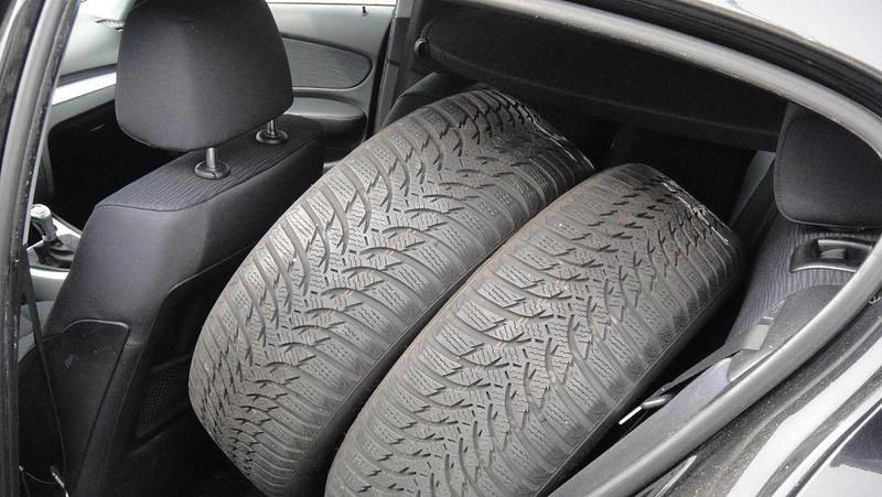 Gebraucht BMW 118 143 PS (105 kW) 2011 Schwarz Kleinwagen