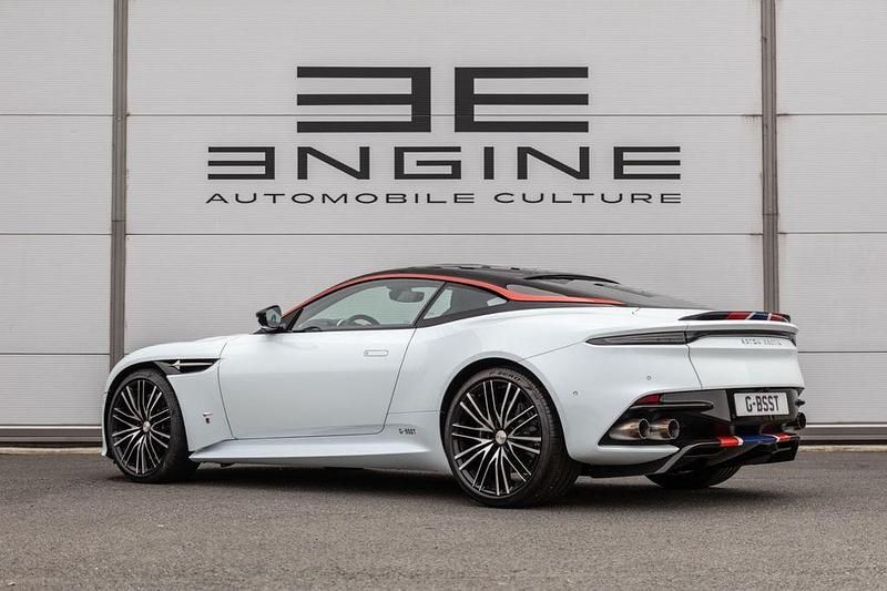 Gebraucht Aston Martin DBS 725 PS (533 kW) 2019 Weiß