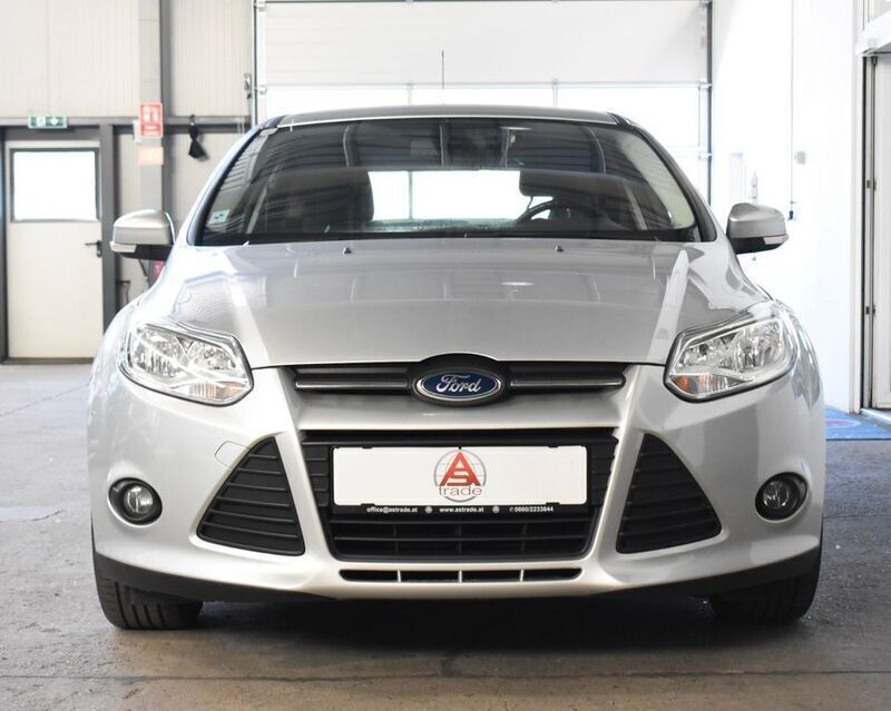 Gebraucht Ford Focus 101 PS (74 kW) 2014 Silber Limousine