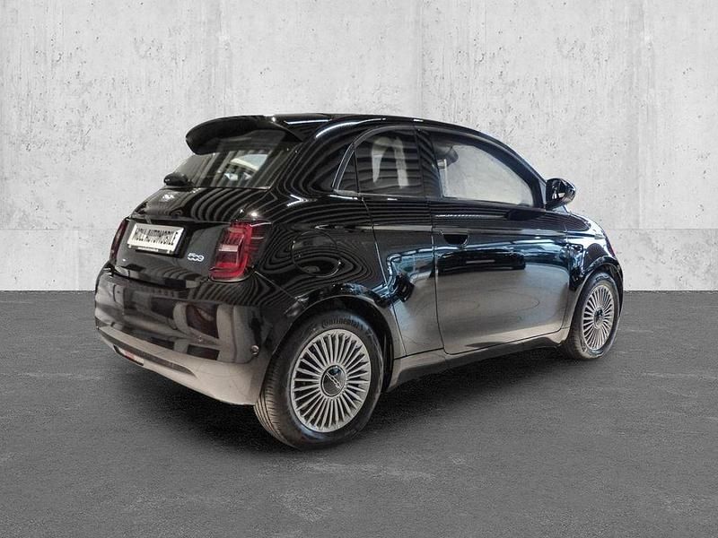 Gebraucht Fiat 500e Tech 86 kW (118 PS) 2023 Schwarz Kleinwagen