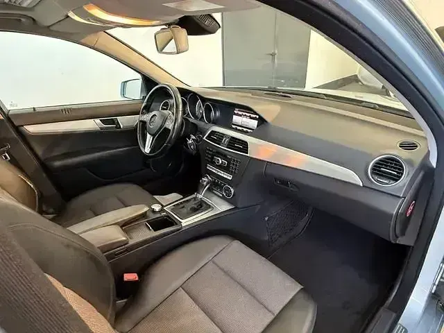 Gebraucht Mercedes C220 170 PS (125 kW) 2013 Silber Limousine
