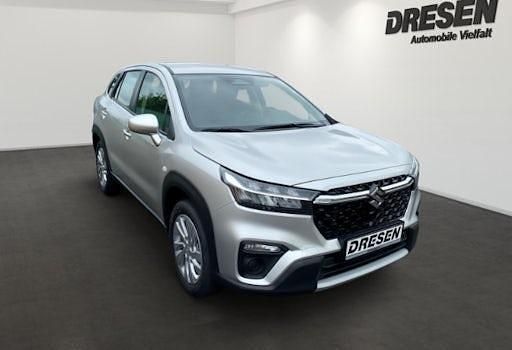 Neu Suzuki SX4 S-Cross 129 PS (94 kW) 2025 Silber SUV