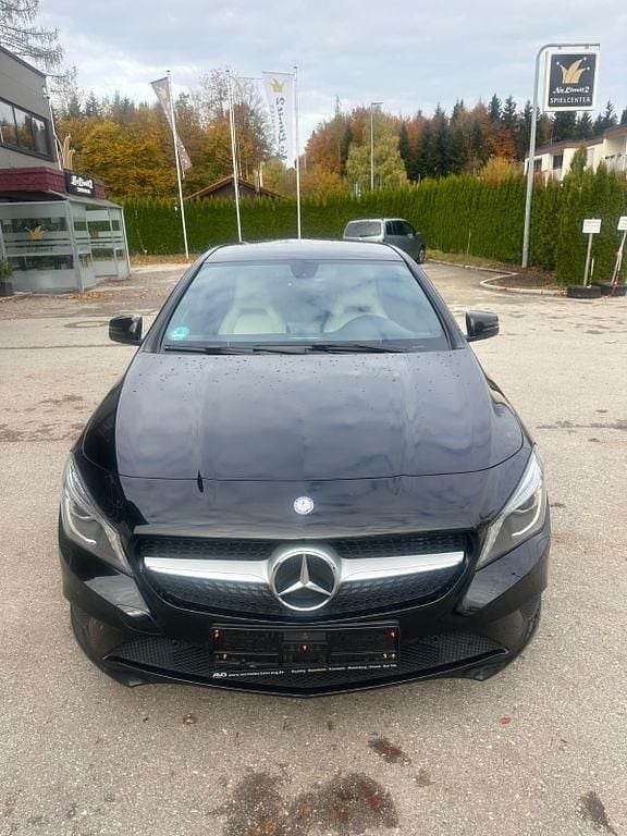 Schwarz Gebraucht 2014 Mercedes CLA250 Limousine | 16.500 € (Guter Preis) - Bild 1/4
