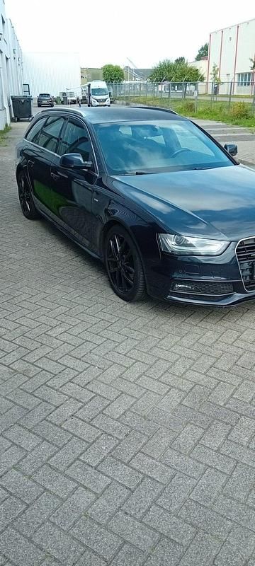 Gebraucht Audi A4 S-Line 211 PS (155 kW) 2013 Blau Kombi