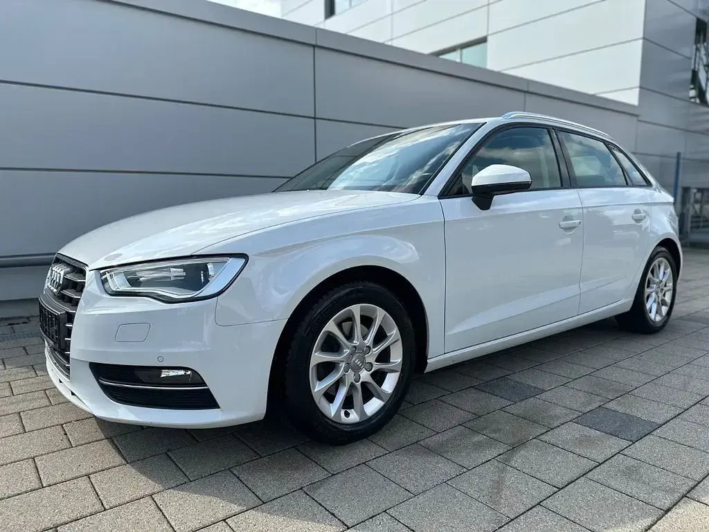 Gebraucht Audi A3 Ambition 150 PS (110 kW) 2015 Weiß Limousine