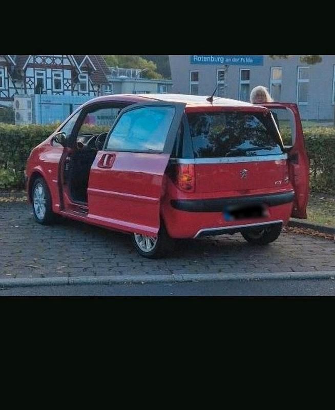 Gebraucht Peugeot 1007 109 PS (80 kW) 2005 Rot Van / Kleinbus