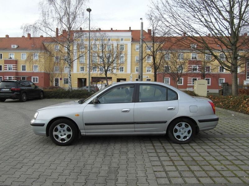 Gebraucht Hyundai Elantra GLS 107 PS (78 kW) 2003 Silber Limousine