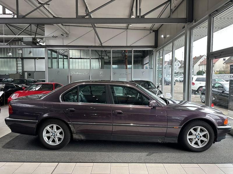 Gebraucht BMW 728 193 PS (141 kW) 1997 Violet Limousine