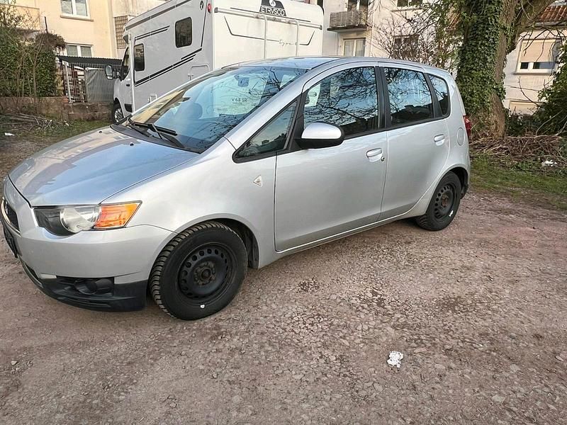 Gebraucht Mitsubishi L 95 PS (69 kW) 2011 Silber Limousine