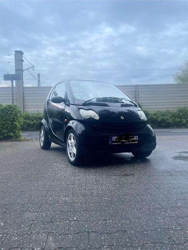 Schwarz Gebraucht 2000 Smart ForTwo Coupé Coupé | 699 € - Bild 1/4