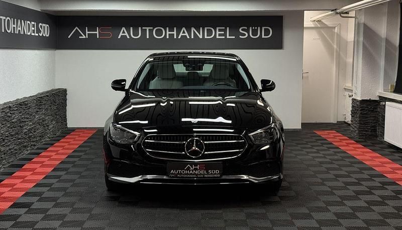 Gebraucht Mercedes E400 Avantgarde 330 PS (242 kW) 2020 Schwarz Limousine