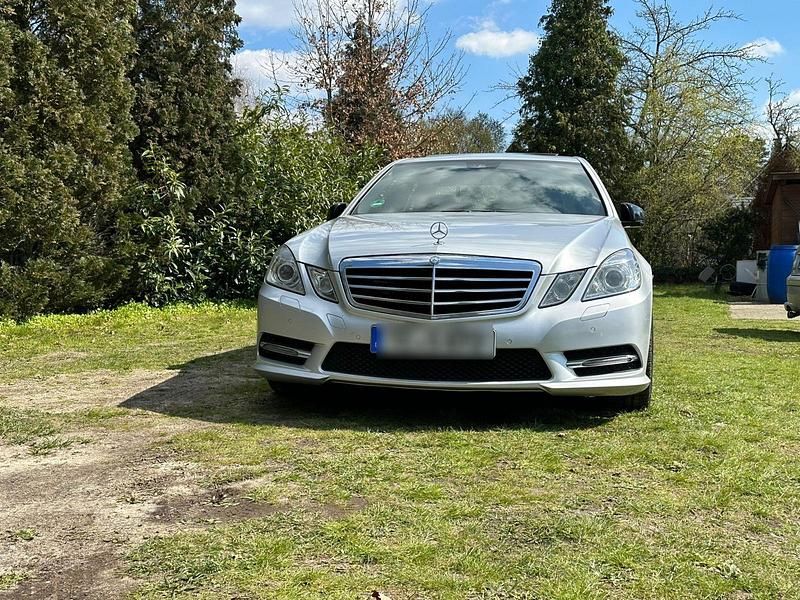 Gebraucht Mercedes E350 265 PS (194 kW) 2013 Silber Limousine
