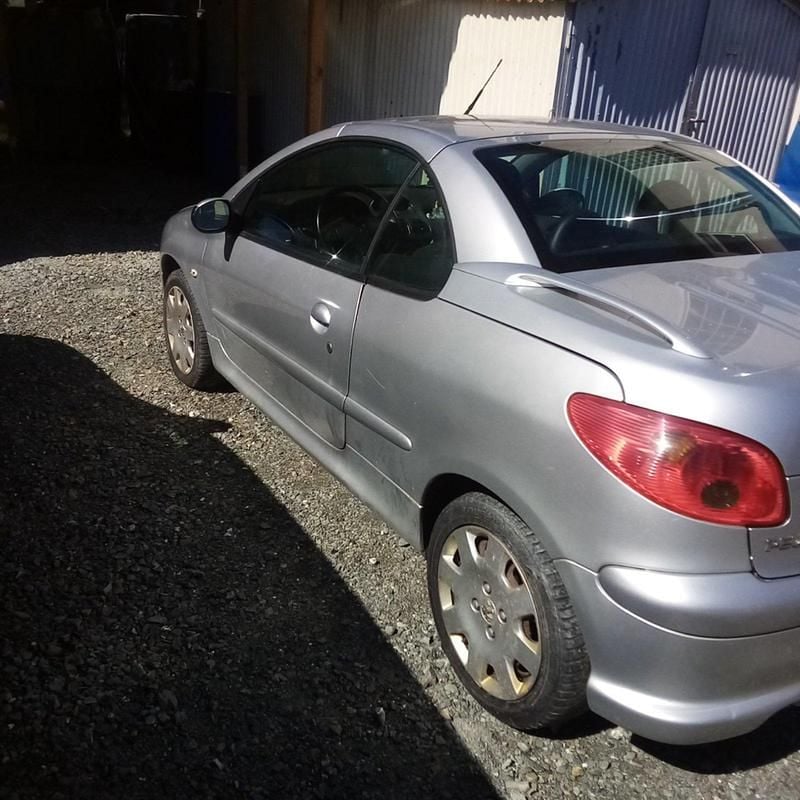 Silber Gebraucht 2005 Peugeot 206 CC Cabrio | 800 € (Guter Preis) - Bild 1/4