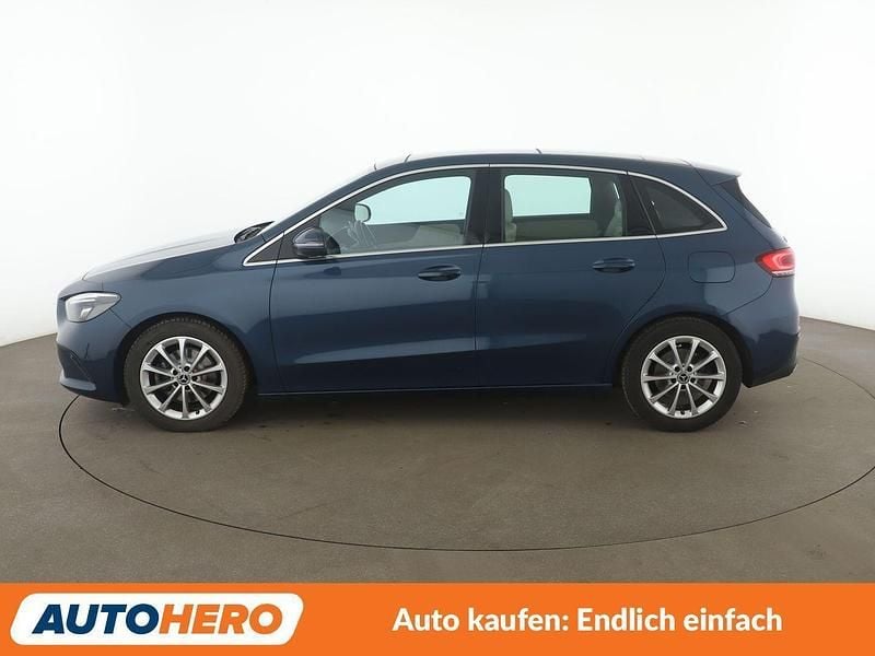 Gebraucht Mercedes B200 Progressive 163 PS (119 kW) 2019 Blau Van / Kleinbus