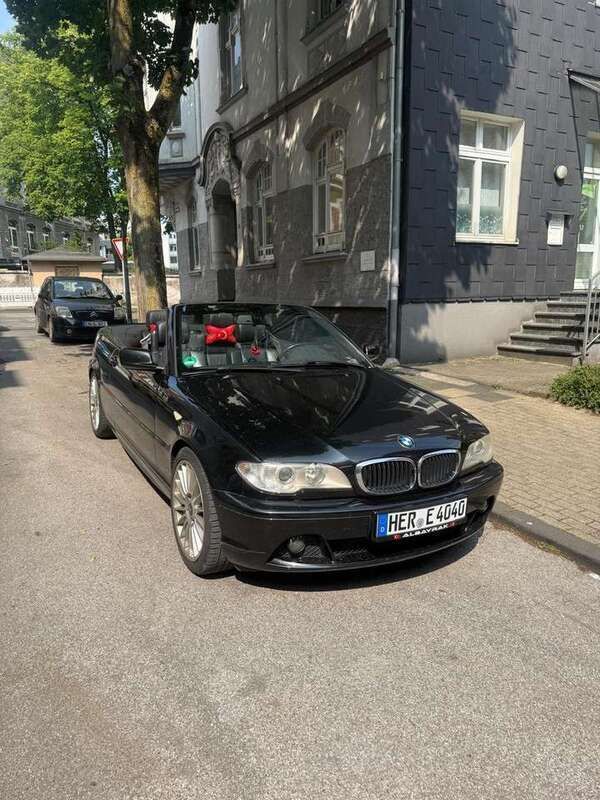 Schwarz Gebraucht 2005 BMW 318 Cabriolet Cabrio | 5.999 € (Fairer Preis) - Bild 1/4