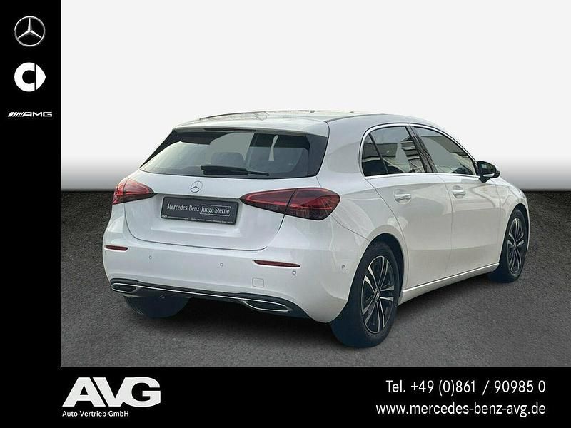 Gebraucht Mercedes A180 Progressive 136 PS (100 kW) 2024 Weiß Limousine