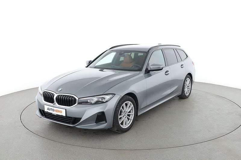 Grau Gebraucht 2022 BMW 318 Kombi | 29.950 € (Fairer Preis) - Bild 1/3