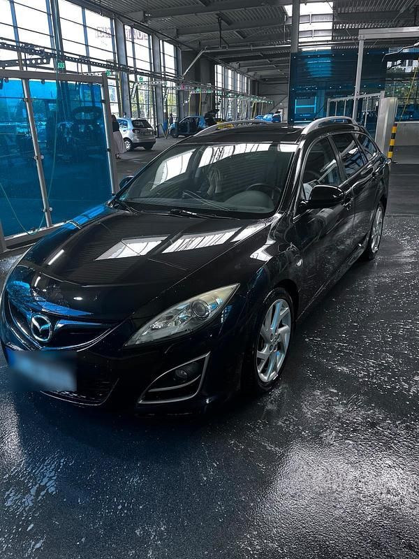 Schwarz Gebraucht 2011 Mazda 6 Kombi | 7.950 € - Bild 1/4