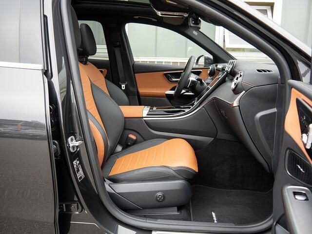 Gebraucht Mercedes GLC200 AMG line 204 PS (150 kW) 2024 Grau / graphitgrau SUV
