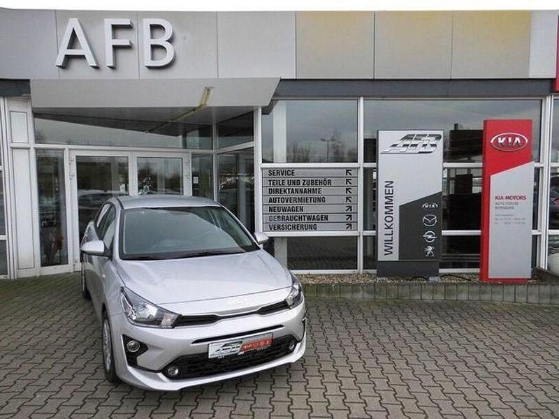 Silber Gebraucht 2023 Kia Rio Comfort Kleinwagen | 14.990 € (Fairer Preis) - Bild 1/4
