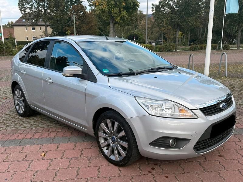Silber Gebraucht 2009 Ford Focus Limousine | 2.850 € (Fairer Preis) - Bild 1/4