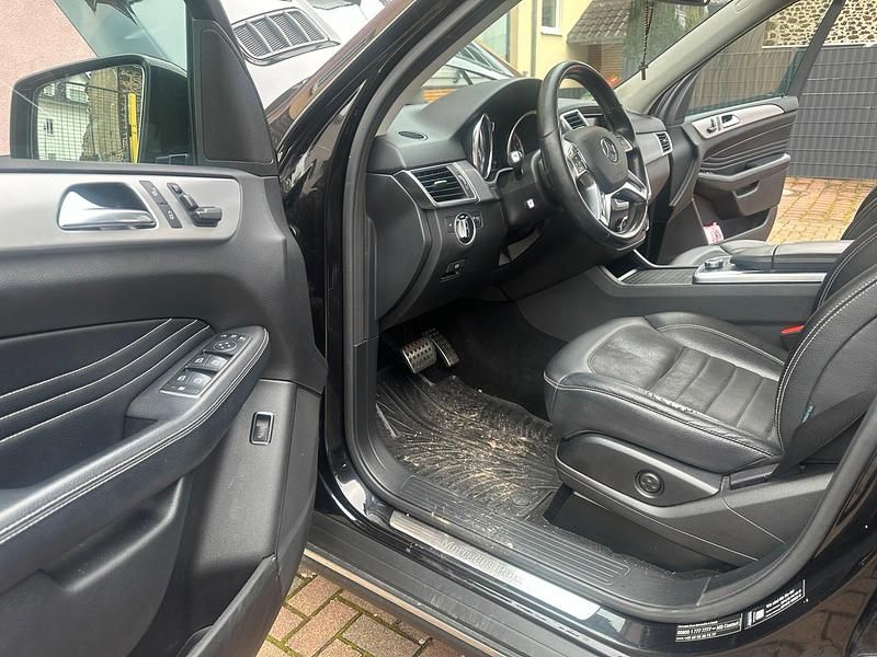 Gebraucht Mercedes ML350 2013 Schwarz SUV