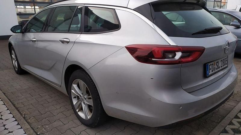 Gebraucht Opel Insignia Dynamic 170 PS (125 kW) 2017 Grau Limousine