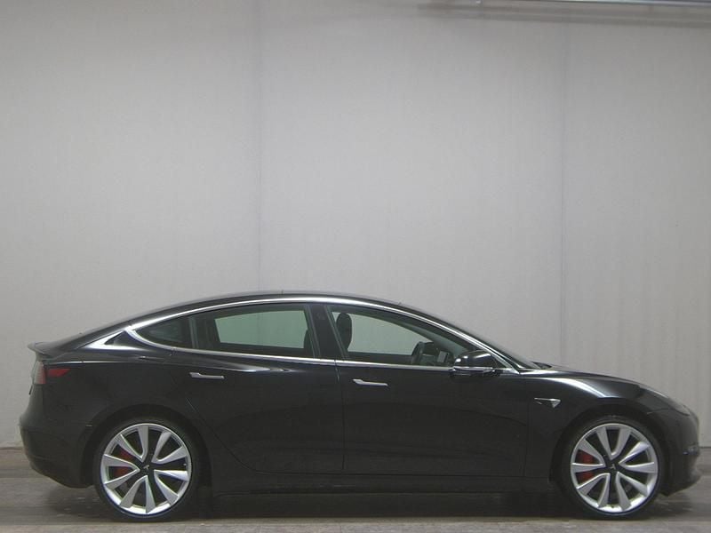 Gebraucht Tesla Model 3 359 kW (489 PS) 2019 Schwarz Limousine