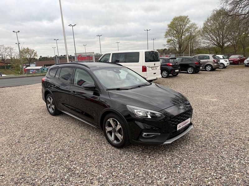 Usata Ford Focus Active 125 CV (91 kW) 2019 Nero Berlina