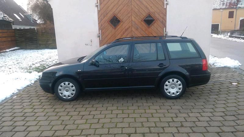 Gebraucht VW Golf IV 102 PS (75 kW) 2000 Schwarz Kombi