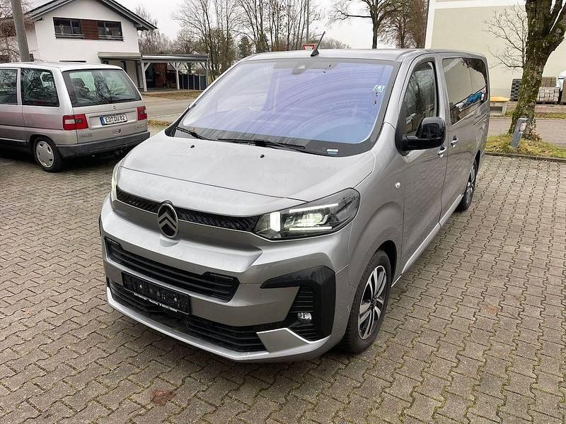 Grau Gebraucht 2024 Citroën Spacetourer Van / Kleinbus | 32.980 € (Guter Preis) - Bild 1/4