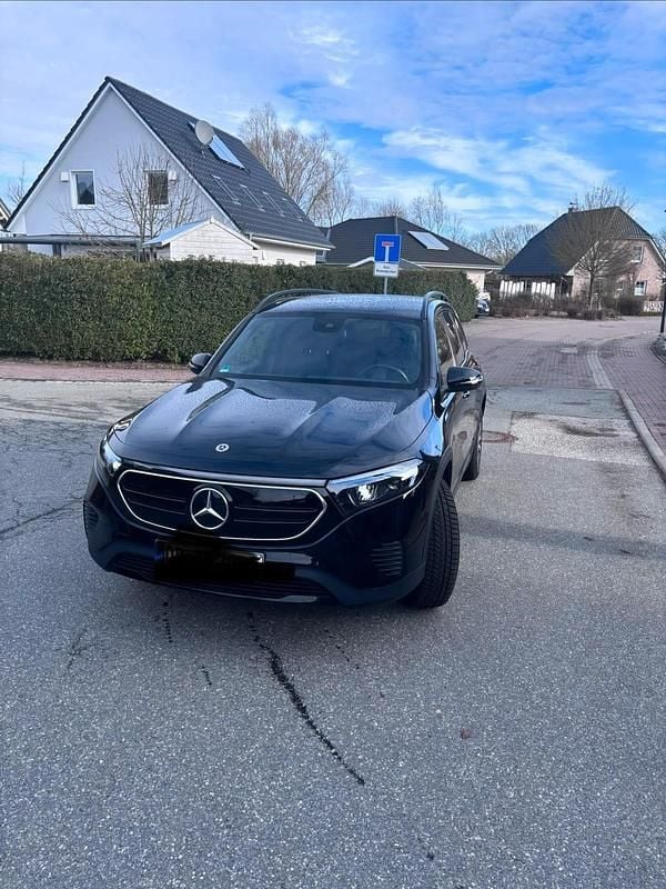 Gebraucht Mercedes EQB250 139 kW (190 PS) 2022 Schwarz SUV
