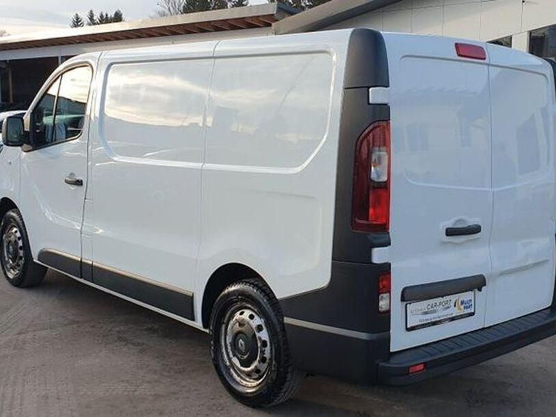 Gebraucht Renault Trafic Komfort 90 PS (66 kW) 2016 Weiß Van / Kleinbus