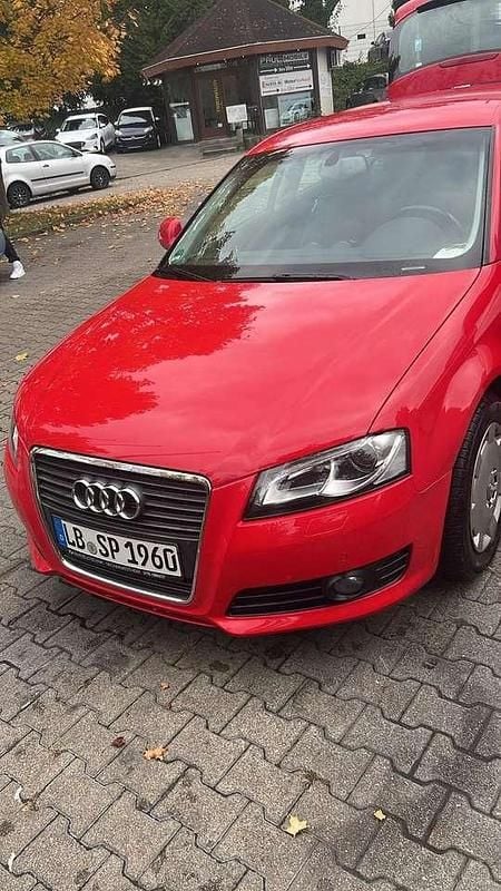 Gebraucht Audi A3 Ambiente 160 PS (117 kW) 2009 Rot Kleinwagen