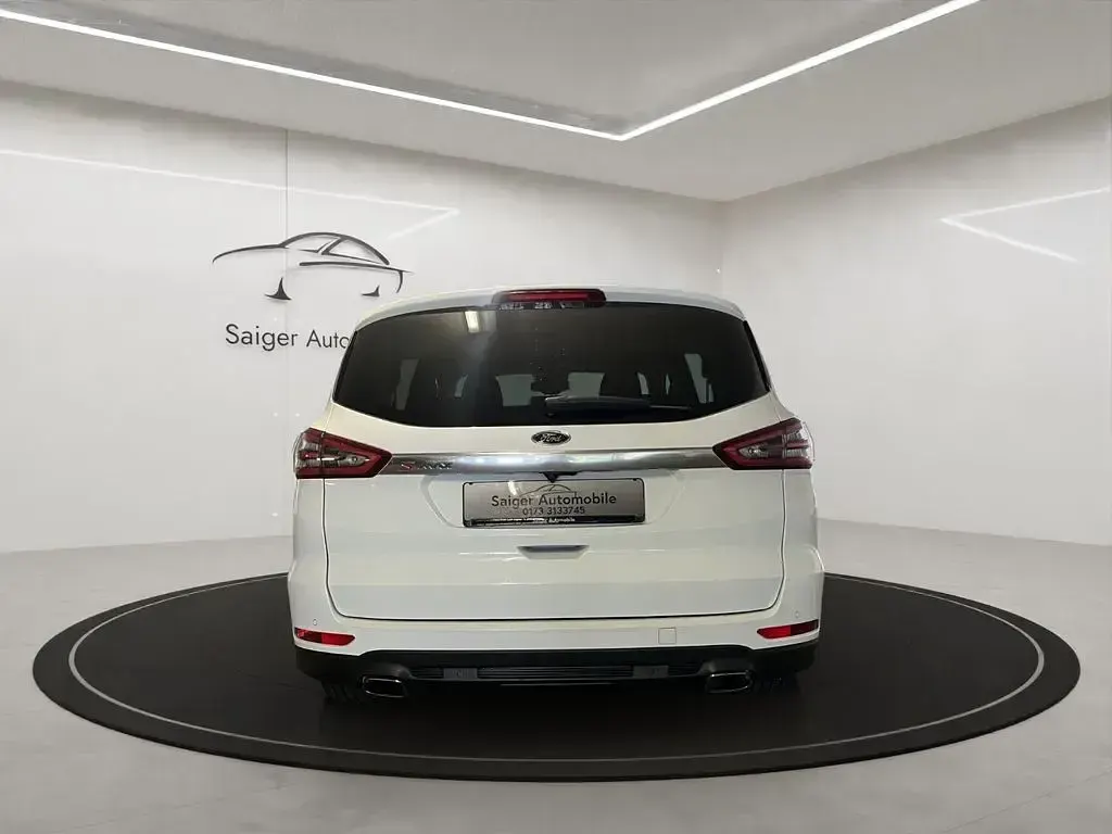 Gebraucht Ford S-MAX Titanium 190 PS (139 kW) 2018 Weiß Van / Kleinbus