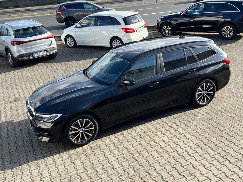 Gebraucht BMW 330e 184 PS (135 kW) 2021 Schwarz Limousine