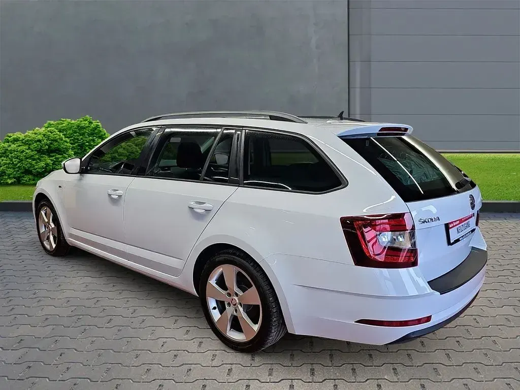 Gebraucht Skoda Octavia Clever 150 PS (110 kW) 2018 Weiss Kombi