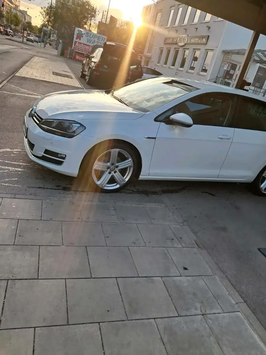 Gebraucht VW Golf VII 150 PS (110 kW) 2016 Weiß Limousine