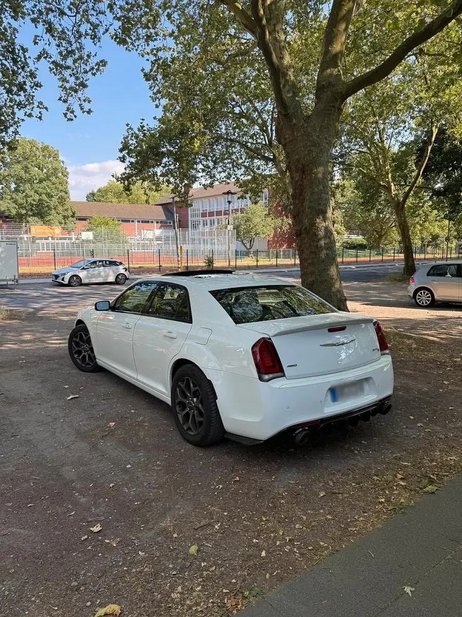 Gebraucht Chrysler 300S 300 PS (220 kW) 2017 Weiß Limousine