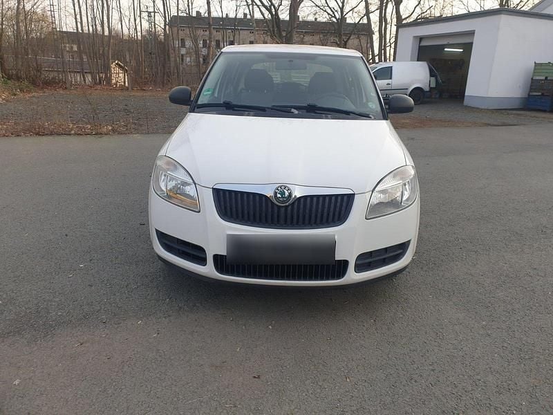 Gebraucht Skoda Fabia 60 PS (44 kW) 2010 Weiß Kleinwagen