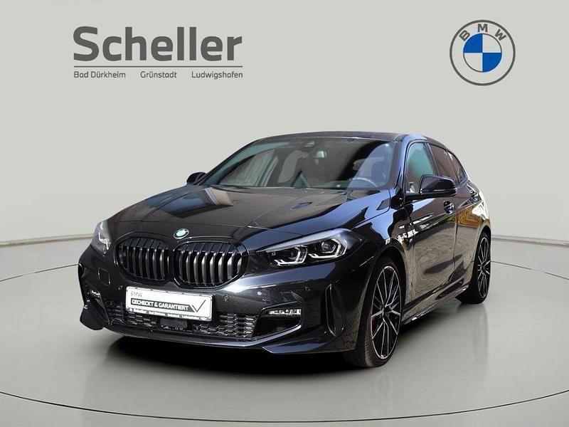 Black sapphire Gebraucht 2024 BMW 120 M Sport Kleinwagen | 35.900 € (Teuer) - Bild 1/4